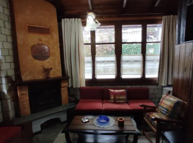 Xenonas Brizi 3* Eláti