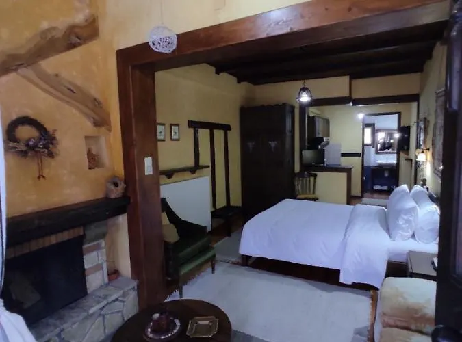 Xenonas Brizi 게스트하우스 Eláti