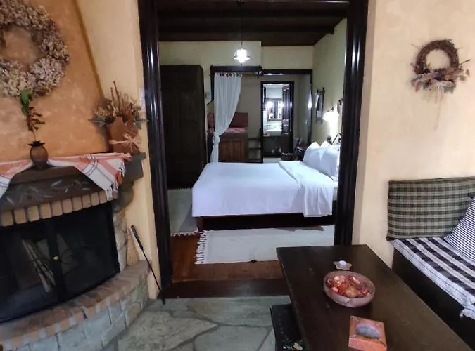 Xenonas Brizi 3* Eláti